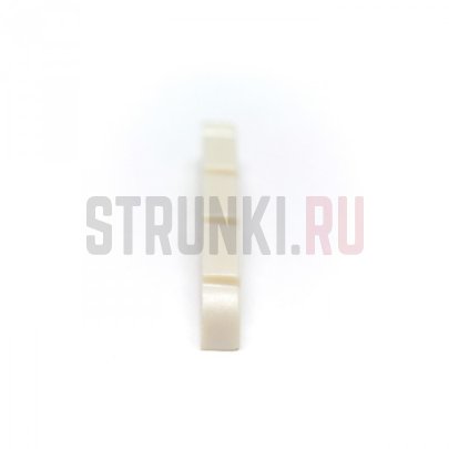 Graphtech TUSQ PQ-1214-00 верхний порожек для 4-х струнной бас гитары Fender Jazz с радиусом (39.47х3.25х4.75х31.06mm)
