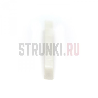 Graphtech TUSQ PQ-5010-00 верхний порожек для Strat, плоский низ (44.81х3.3х6.48x34.59mm)