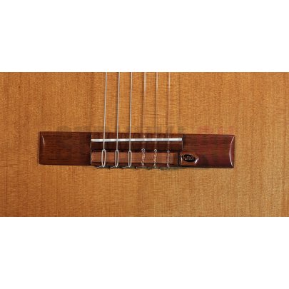 KNA NG-1 - пьезо-звукосниматель для классической гитары