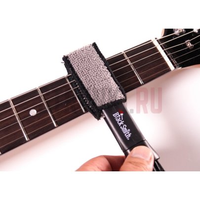 Щетка для чистки струн BlackSmith String Cleaner M22