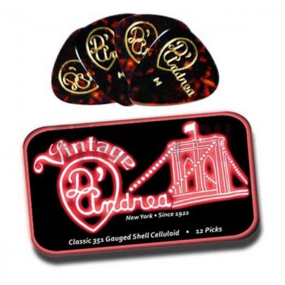 Набор медиаторов D`Andrea TNVSH Classic Celluloid, металлическая коробка, 0,96 мм, 12 шт.