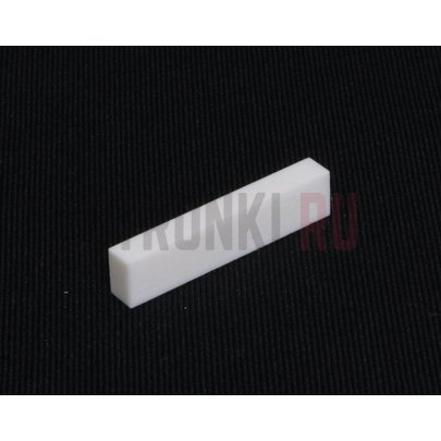 HOSCO M-502, заготовка под верхний порожек для мандолины/банджо, кость (37 х 5 х 8 mm)